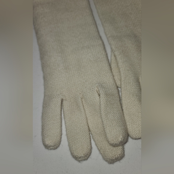 HDG designgroup long knit cream gloves - Picture 6 of 6